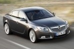 Especificaciones de coches y el consumo de combustible para Opel Insignia