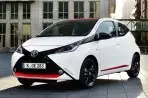 caractéristiques automobiles et la consommation de carburant pour Toyota Aygo