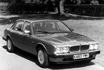 caractéristiques automobiles et la consommation de carburant pour Jaguar XJ12