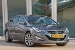 caractéristiques automobiles et la consommation de carburant pour Hyundai i40