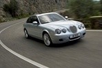 caractéristiques automobiles et la consommation de carburant pour Jaguar S-Type