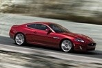 caractéristiques automobiles et la consommation de carburant pour Jaguar XKR-S