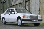 caractéristiques automobiles et la consommation de carburant pour Mercedes 190
