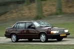 caractéristiques automobiles et la consommation de carburant pour Volvo 900-960
