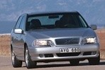 Especificaciones de coches y el consumo de combustible para Volvo S70
